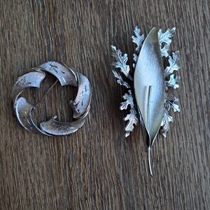 ​🌿 Vintage Unsigned Costume Brooch Pin Lot of 2: Mid-Century Silver-Tone Jewelr